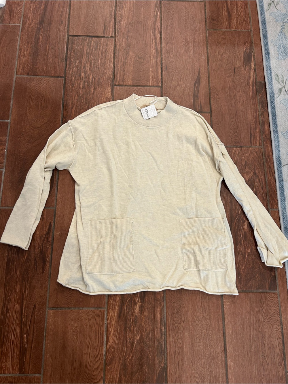 BNWT Free people size S beige front pocket sweater